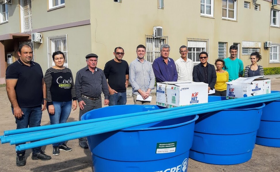 prefeitura-entrega-kits-de-irrigacao
