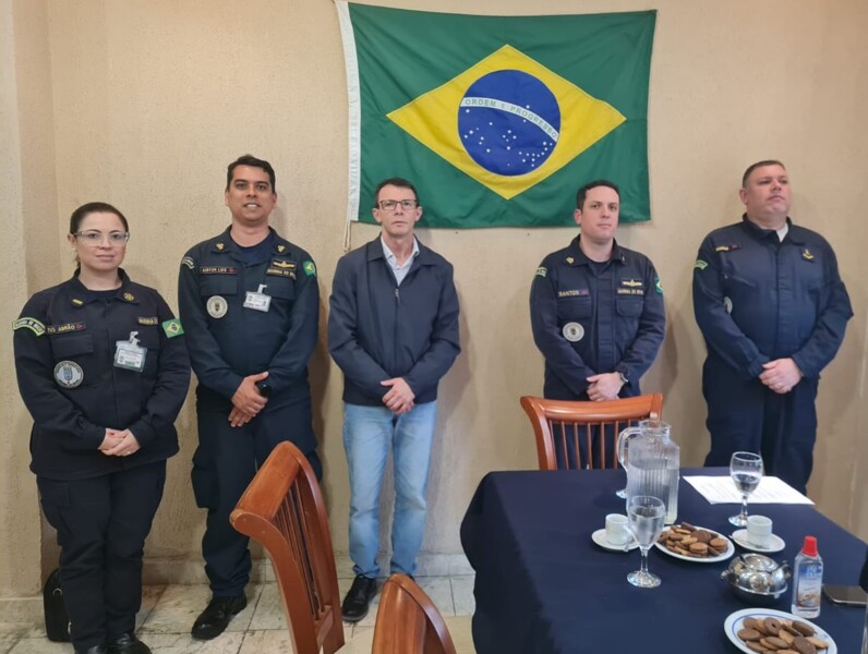 prefeito-participa-de-reuniao-com-a-marinha-do-brasil-em-rio-grande