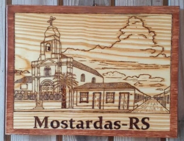 arte-em-madeira-mostardas-rs
